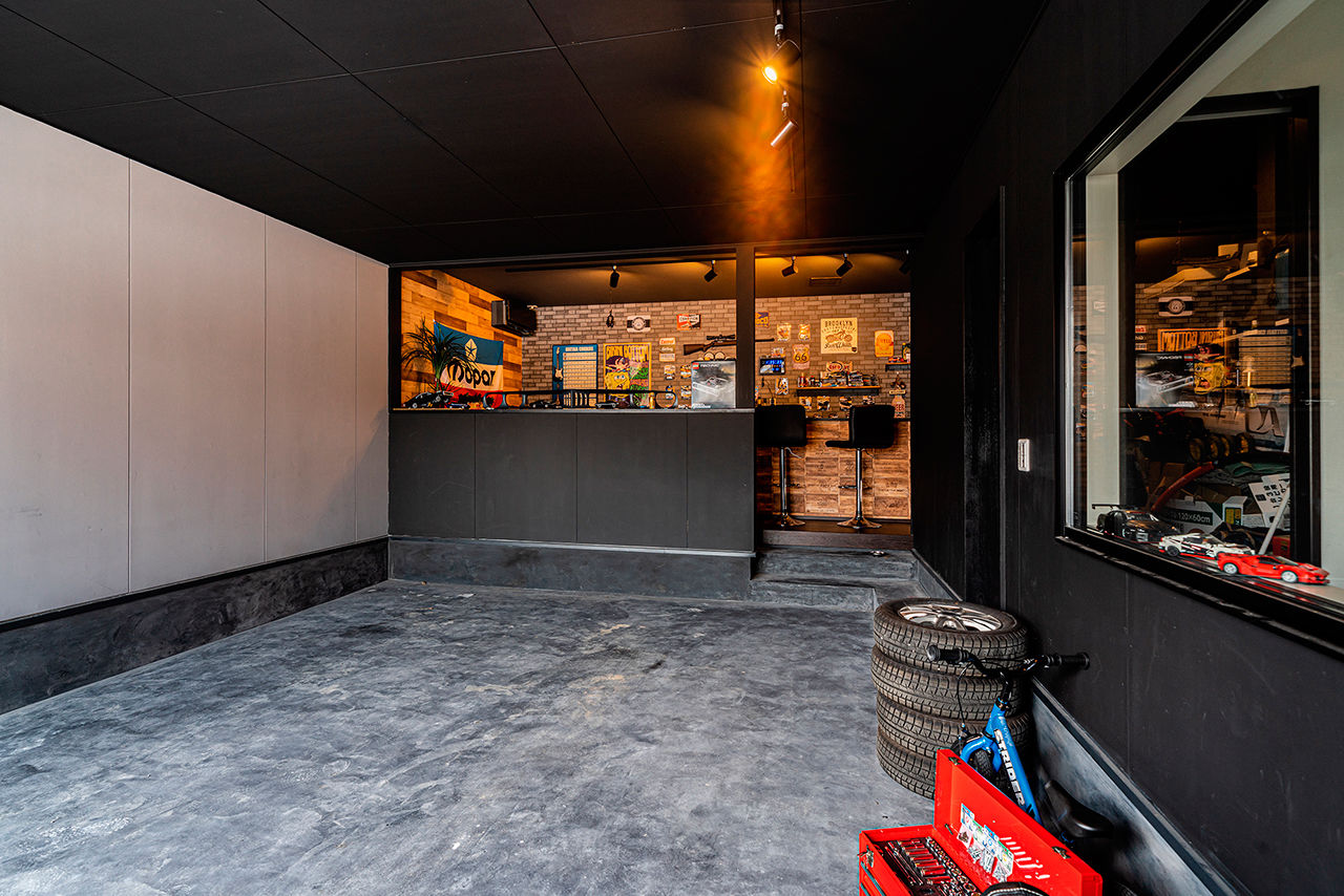 サブライムホーム（SUBLIME HOME） 【本体価格2100万円/間取図あり】ビルトインガレージの奥は趣味の空間。家族、友人と楽しむガレージハウスの建築実例画像4