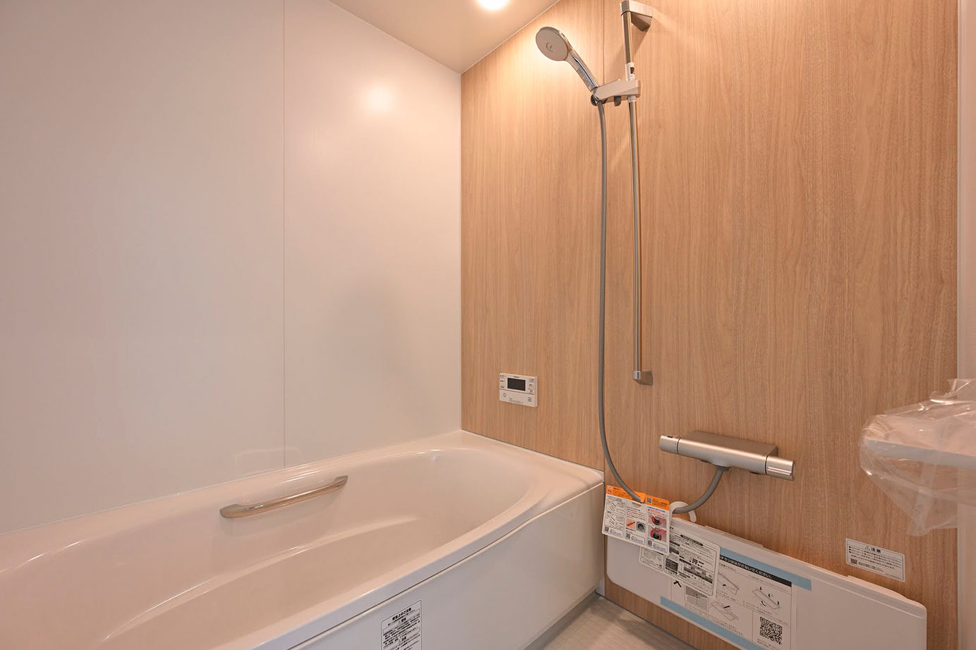 サブライムホーム（SUBLIME HOME） 【本体価格3077万円】リビングと中庭がつながる。冬は屋内でストーブやサウナ、夏は屋外でBBQやプールの建築実例画像14