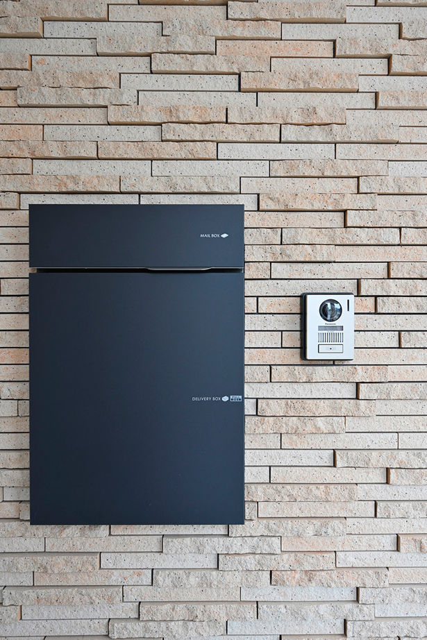 サブライムホーム（SUBLIME HOME） 【本体価格3077万円】リビングと中庭がつながる。冬は屋内でストーブやサウナ、夏は屋外でBBQやプールの建築実例画像20