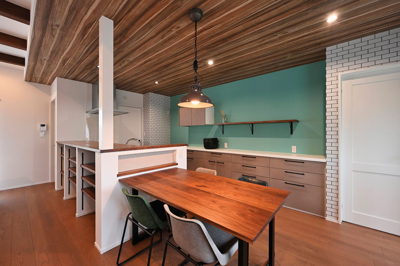 サブライムホーム（SUBLIME HOME） 【本体価格2606万円】動線や収納の工夫も満載！光や風を感じる広い間口のカリフォルニアスタイルの家の建築実例画像5