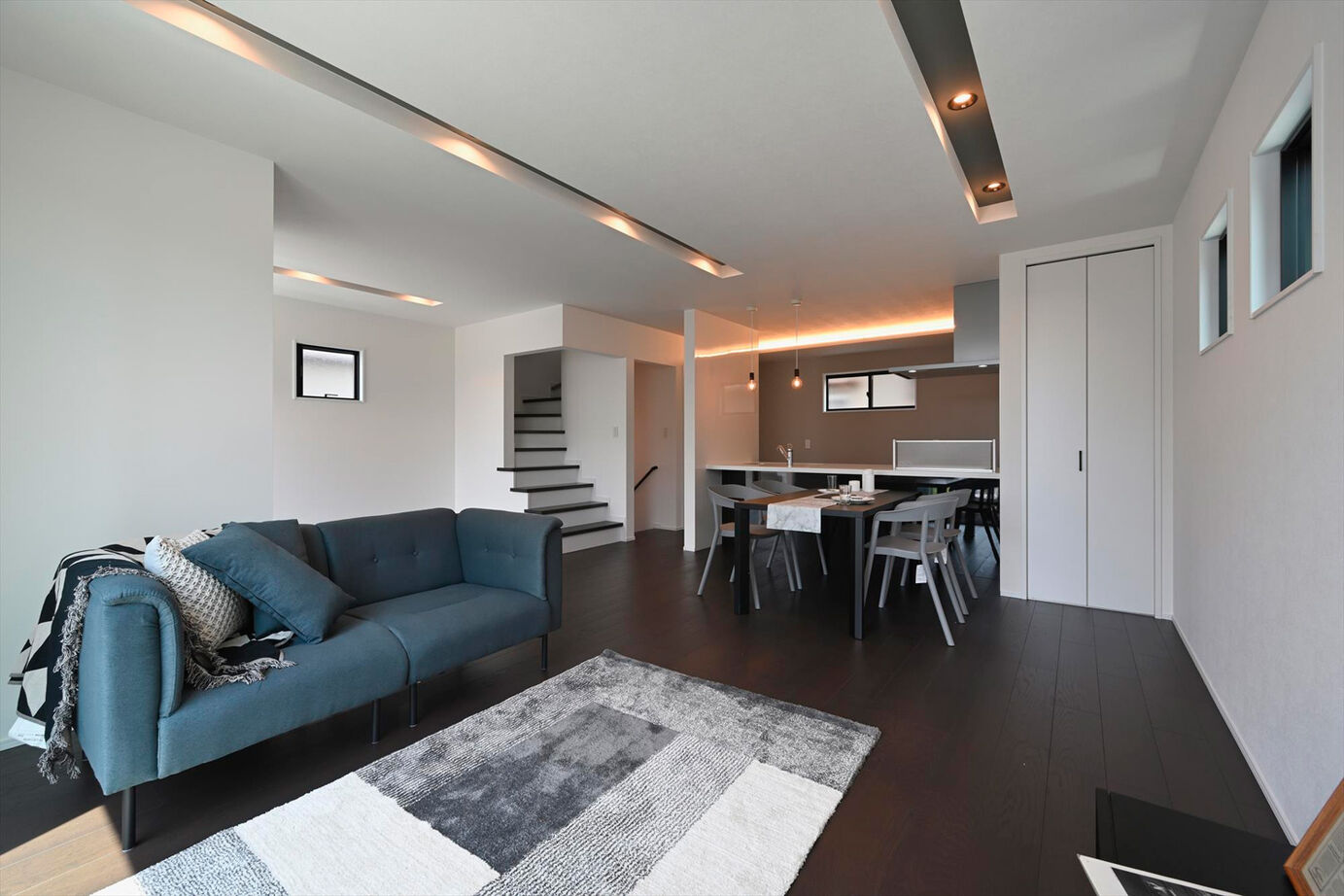 サブライムホーム（SUBLIME HOME） 【本体価格2857万円/間取図あり】ホテルライクなビルトインガレージのある3階建て。狭小地でも開放的に！の建築実例画像3