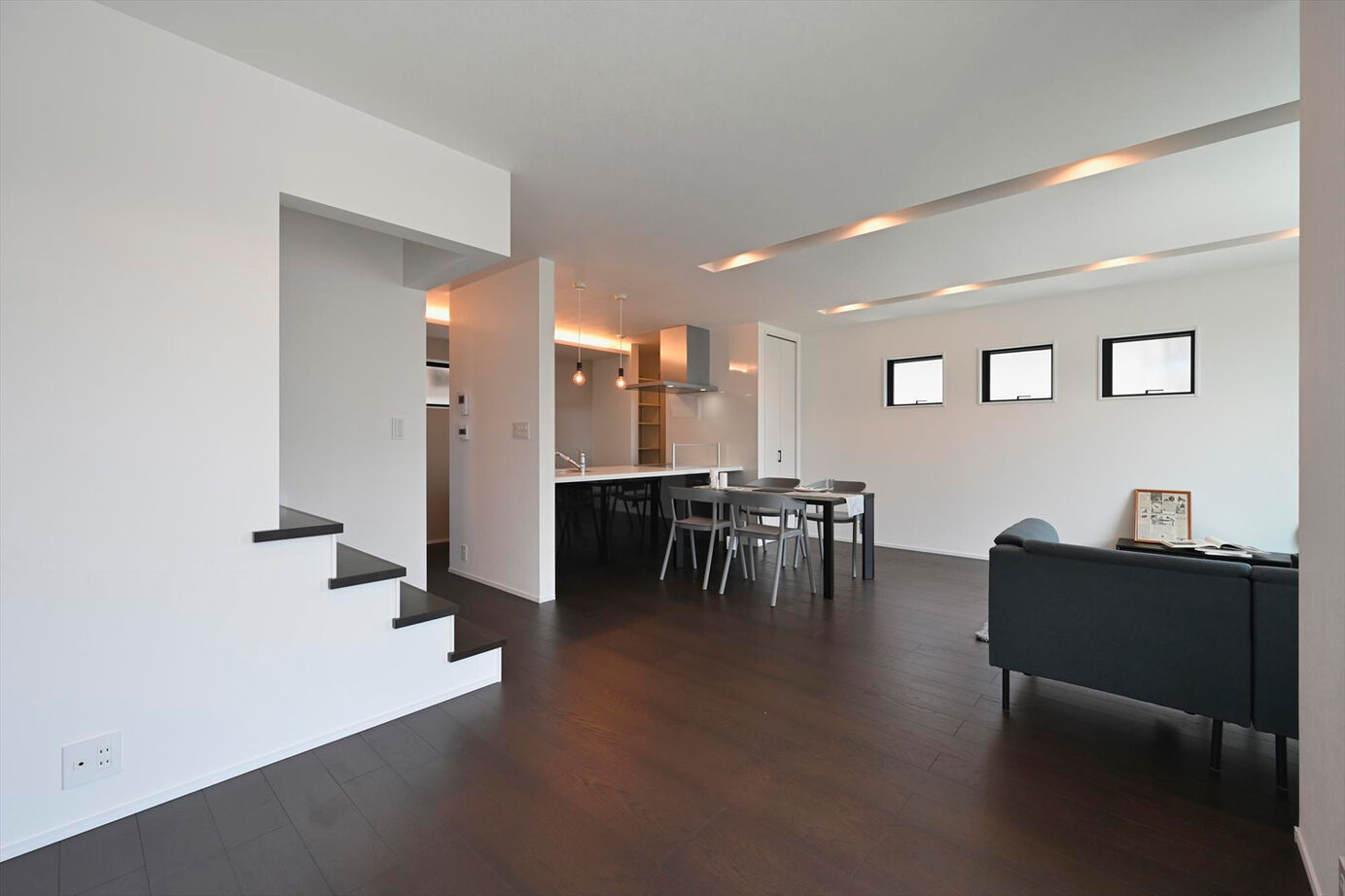 サブライムホーム（SUBLIME HOME） 【本体価格2857万円/間取図あり】ホテルライクなビルトインガレージのある3階建て。狭小地でも開放的に！の建築実例画像6