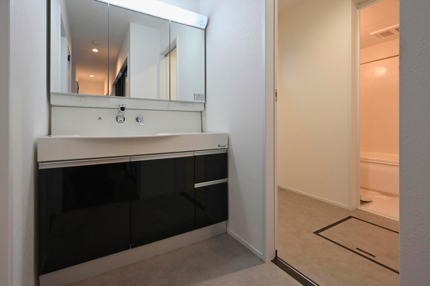 サブライムホーム（SUBLIME HOME） 【本体価格2857万円/間取図あり】ホテルライクなビルトインガレージのある3階建て。狭小地でも開放的に！の建築実例画像14