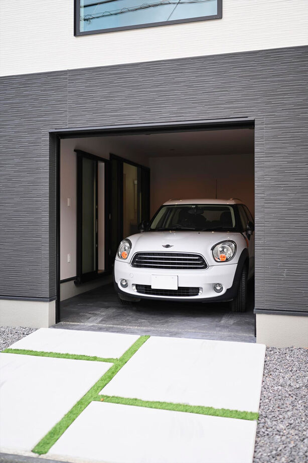 サブライムホーム（SUBLIME HOME） 【本体価格2857万円/間取図あり】ホテルライクなビルトインガレージのある3階建て。狭小地でも開放的に！の建築実例画像18