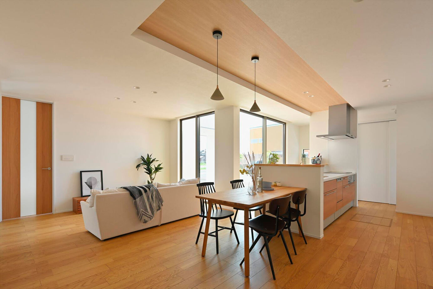 サブライムホーム（SUBLIME HOME） 【本体価格2275万円/間取図あり】おうちでアウトドアを満喫！ウッドデッキと土間があるナチュラルな木の家の建築実例画像3