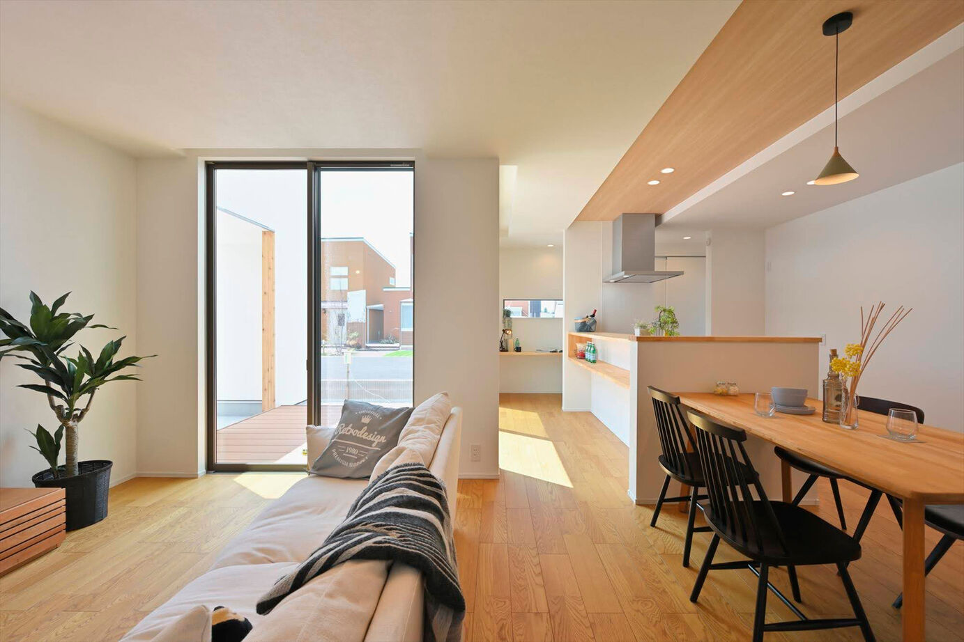 サブライムホーム（SUBLIME HOME） 【本体価格2275万円/間取図あり】おうちでアウトドアを満喫！ウッドデッキと土間があるナチュラルな木の家の建築実例画像6