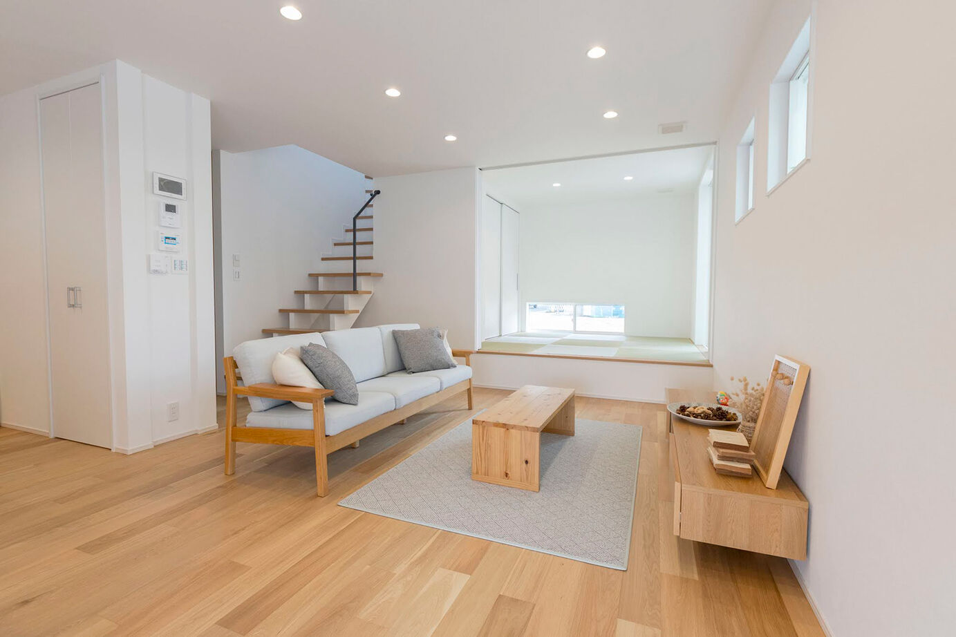 サブライムホーム（SUBLIME HOME） 【本体価格2178万円/間取図あり】全館空調で快適！天然石の壁が室内外をつなぐ、クラフトスタイルの住まいの建築実例画像3