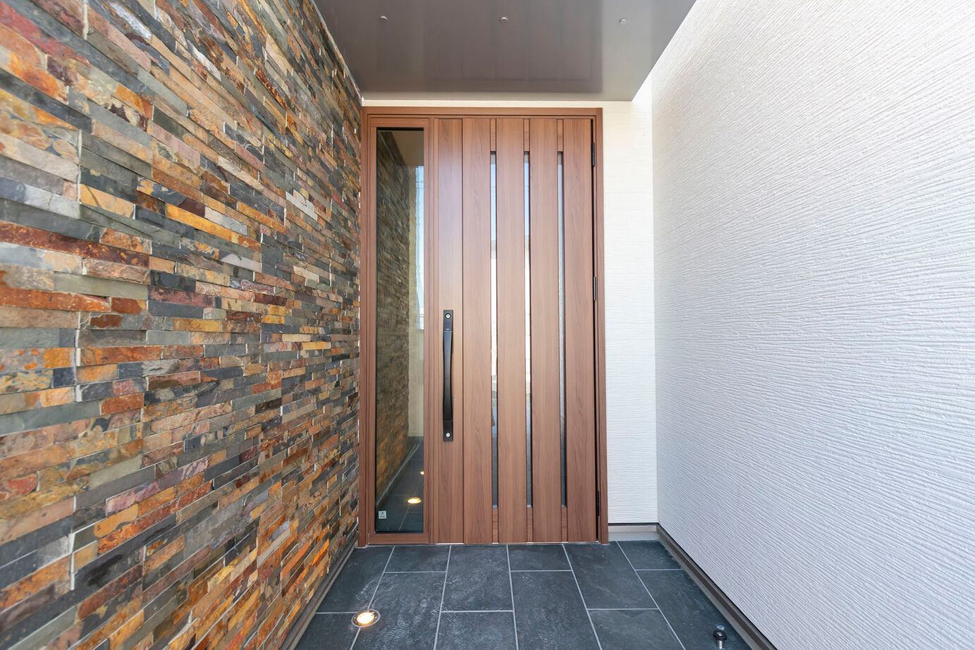 サブライムホーム（SUBLIME HOME） 【本体価格2178万円/間取図あり】全館空調で快適！天然石の壁が室内外をつなぐ、クラフトスタイルの住まいの建築実例画像10