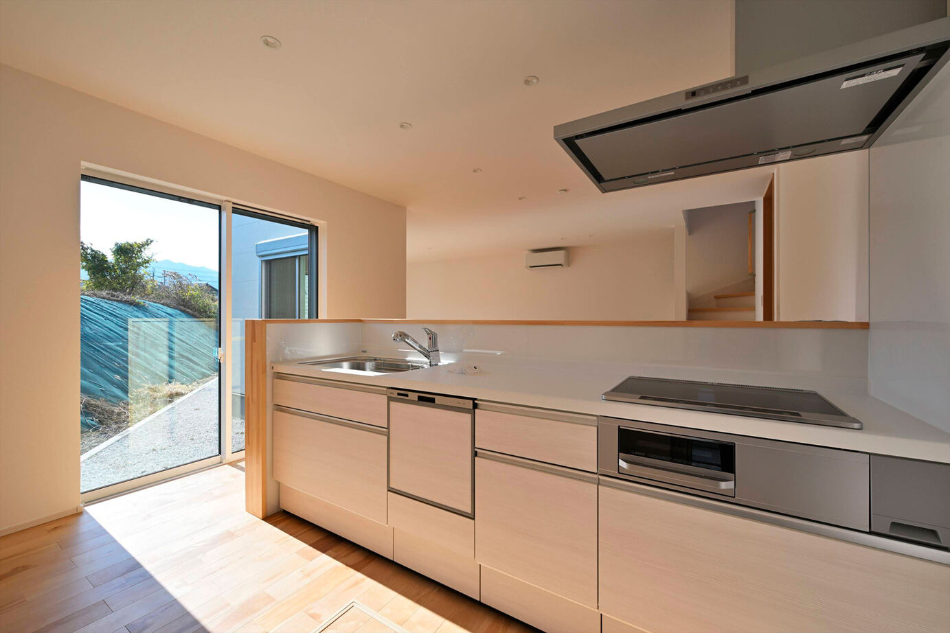 サブライムホーム（SUBLIME HOME） 【本体価格2132万円/間取図あり】白×木のコンビネーションで爽やかに。23畳のLDKに光あふれる住まいの建築実例画像6