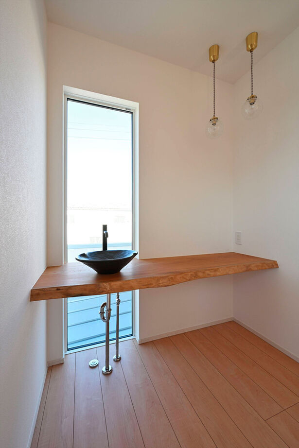 サブライムホーム（SUBLIME HOME） 【本体価格2132万円/間取図あり】白×木のコンビネーションで爽やかに。23畳のLDKに光あふれる住まいの建築実例画像9