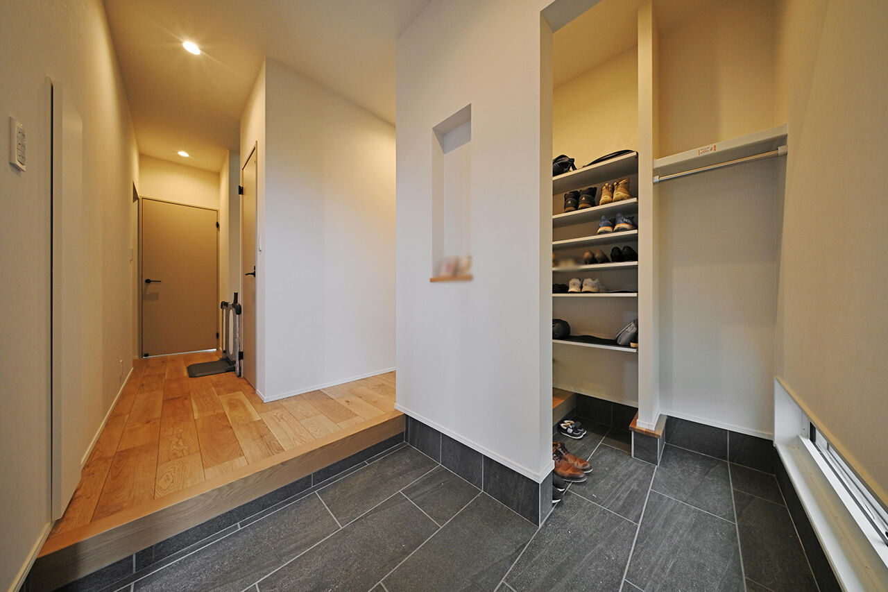 サブライムホーム（SUBLIME HOME） 【本体価格2999万円/間取図あり】永遠に飽きの来ない色合いの家。外壁タイル&瓦でメンテナンスフリーの建築実例画像9