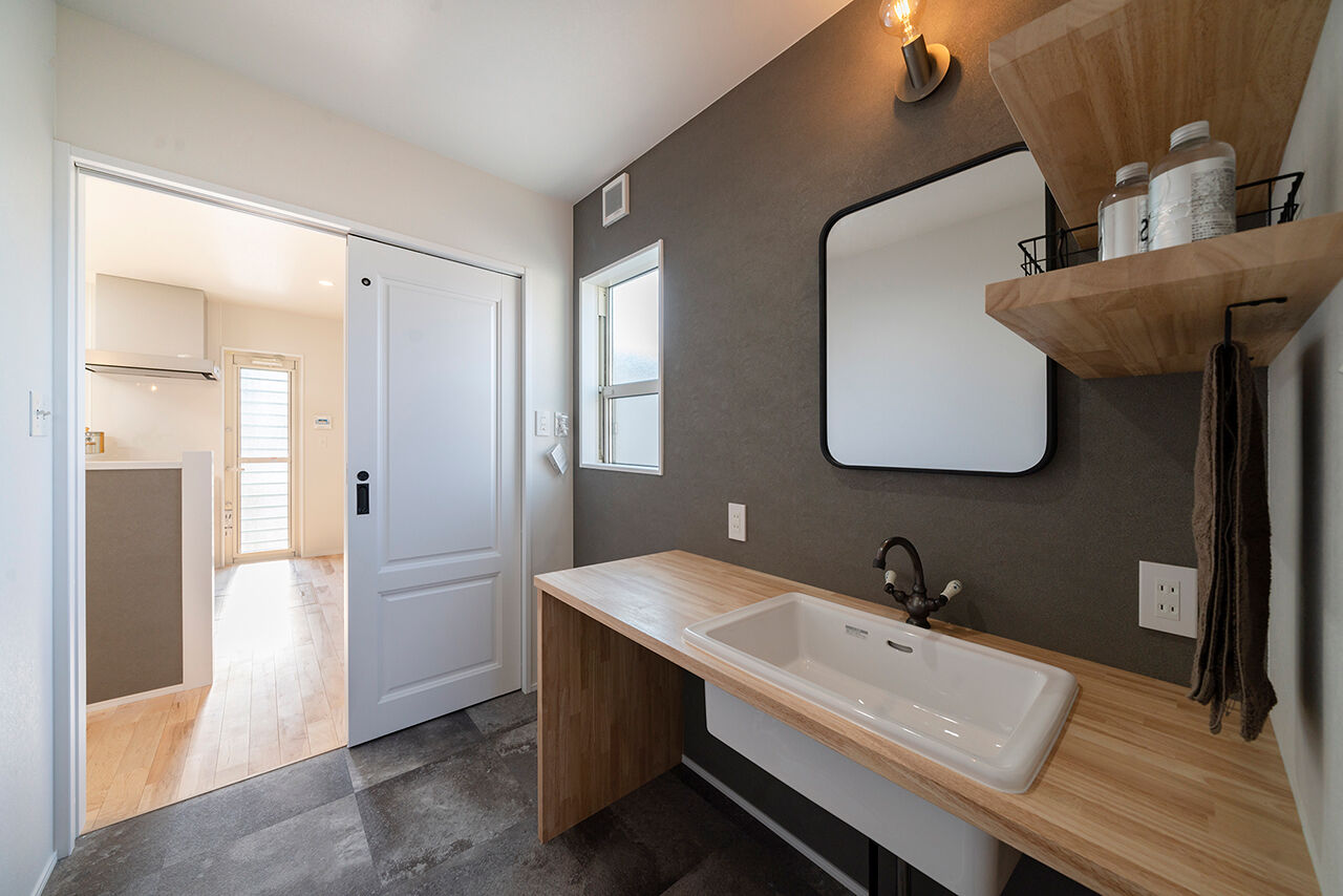 サブライムホーム（SUBLIME HOME） 【本体価格2288万円/間取図あり】屋内外がつながり、自然を身近に感じる家。シックなカリフォルニアハウスの建築実例画像7