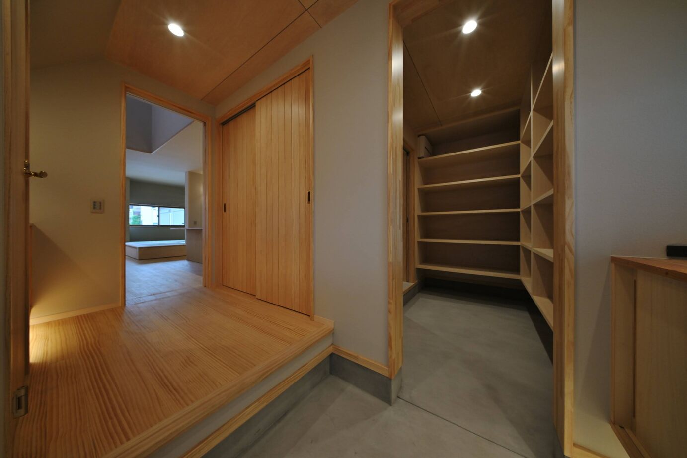 サブライムホーム（SUBLIME HOME） 【建築家×木の家/2階建て/和モダン】小上がりの和室まで一体になった大空間LDK。の建築実例画像4