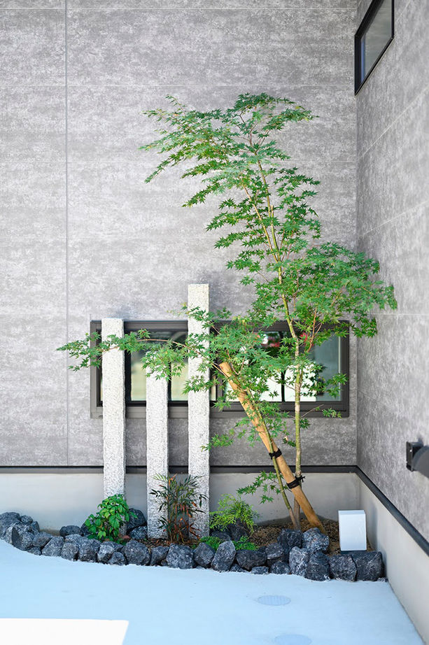 サブライムホーム（SUBLIME HOME） 【本体価格2652万円】黒いタイルの床、吹抜けに塗り壁。和モダンデザインと、家事や育児がしやすいプランの建築実例画像20