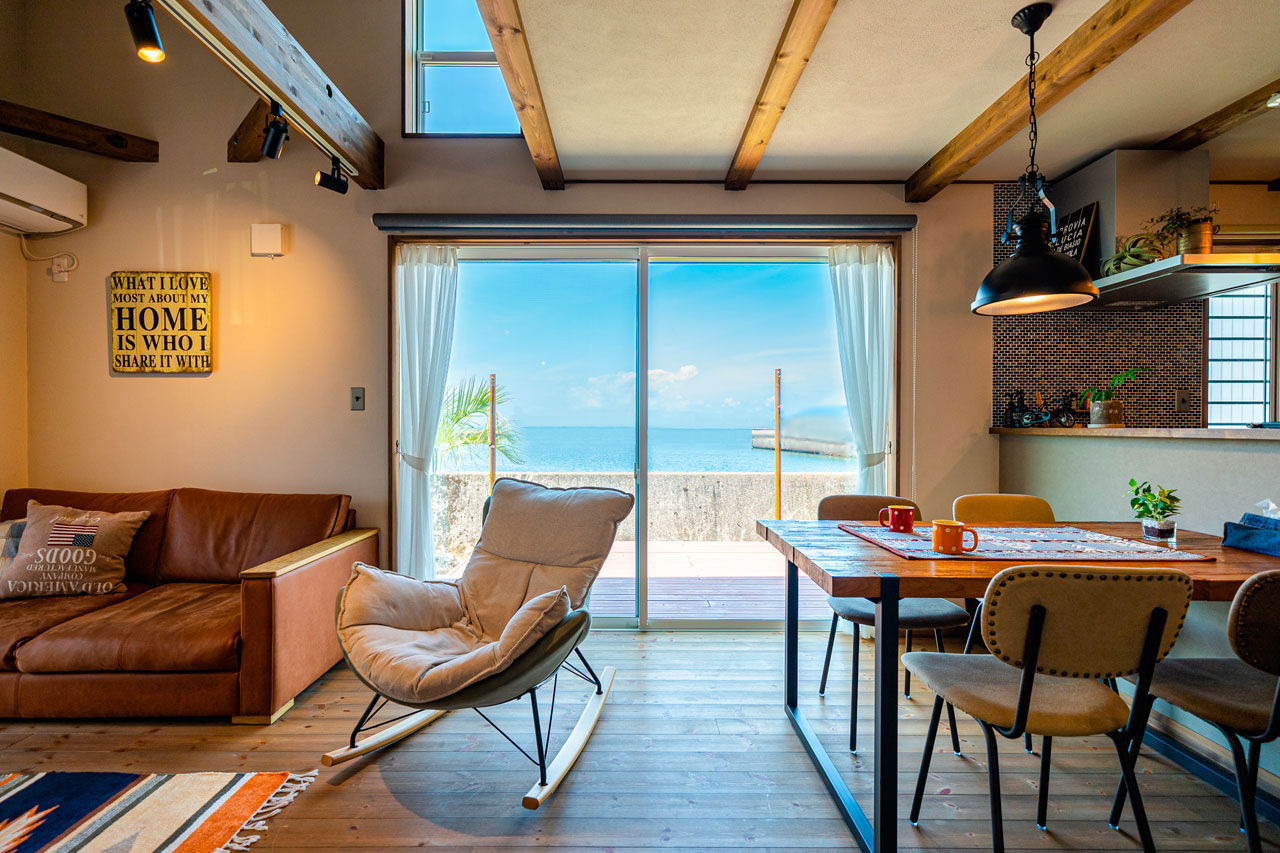 村越建設／BinO東三河 【蒲郡市｜1000万円台×33坪×平屋風】高めの基礎で爽快な見晴らし。「旅先よりも寛げる」リゾート気分の家の建築実例画像4