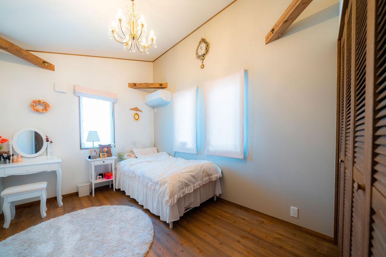 村越建設／BinO東三河 【蒲郡市｜1000万円台×33坪×平屋風】高めの基礎で爽快な見晴らし。「旅先よりも寛げる」リゾート気分の家の建築実例画像9