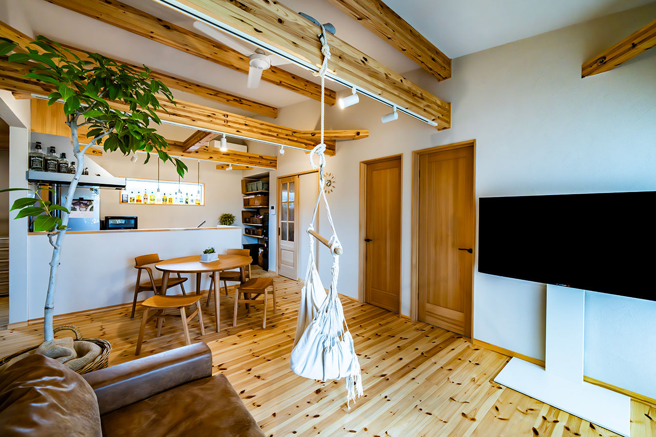 村越建設／BinO東三河 【豊橋市｜1000万円台後半×26坪×平屋】半外の趣味空間やウッドデッキでアウトドア気分を楽しめる家の建築実例画像2