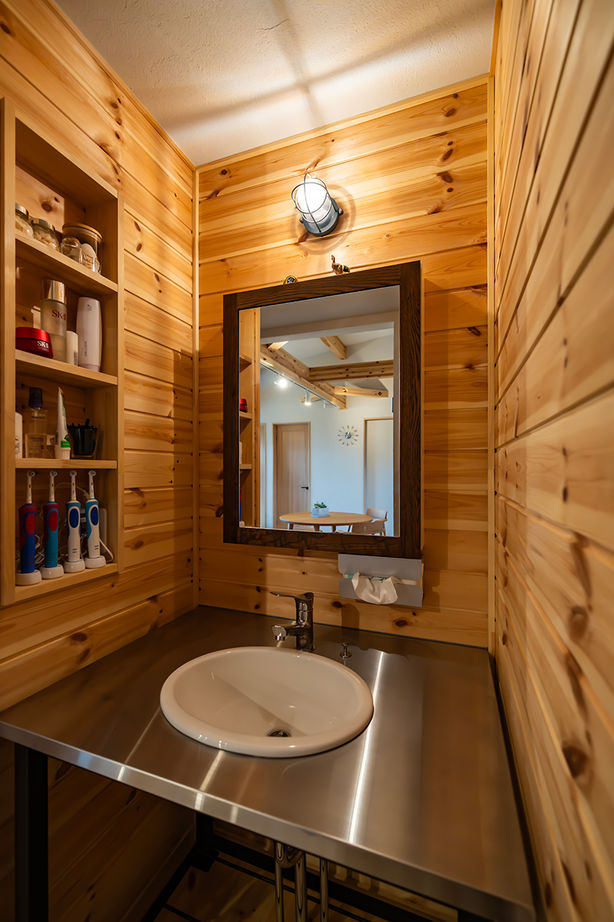 村越建設／BinO東三河 【豊橋市｜1000万円台後半×26坪×平屋】半外の趣味空間やウッドデッキでアウトドア気分を楽しめる家の建築実例画像8