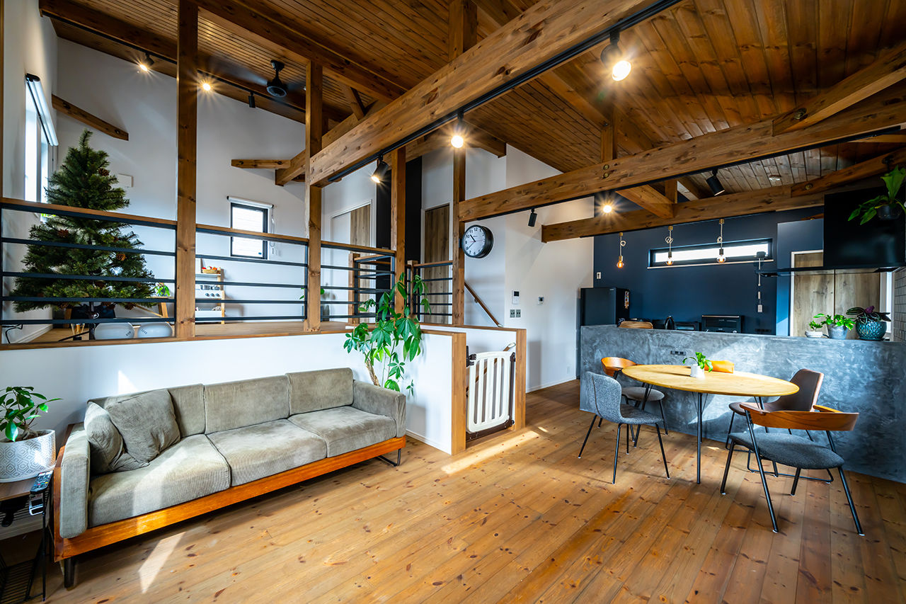 村越建設／BinO東三河 【蒲郡市｜1000万円台×32坪×スキップフロア】モデルハウスの間取り?開放感をベースに叶えた店舗兼用住宅の建築実例画像2