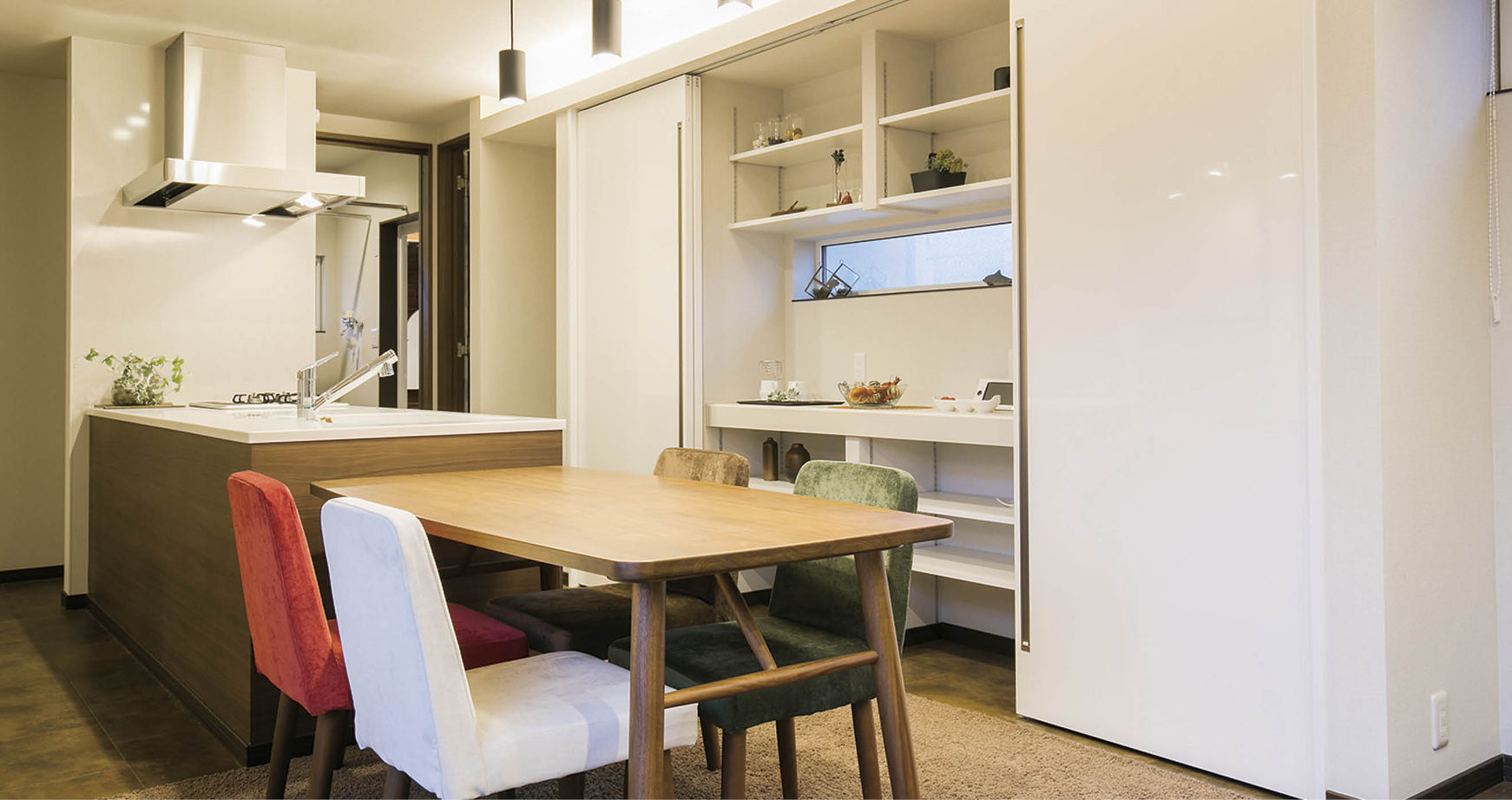 アーキテックプランニング 【2000～2499万円/間取図有/3LDK】中庭に面して開口が連続。内と外が一体となった家の建築実例画像3