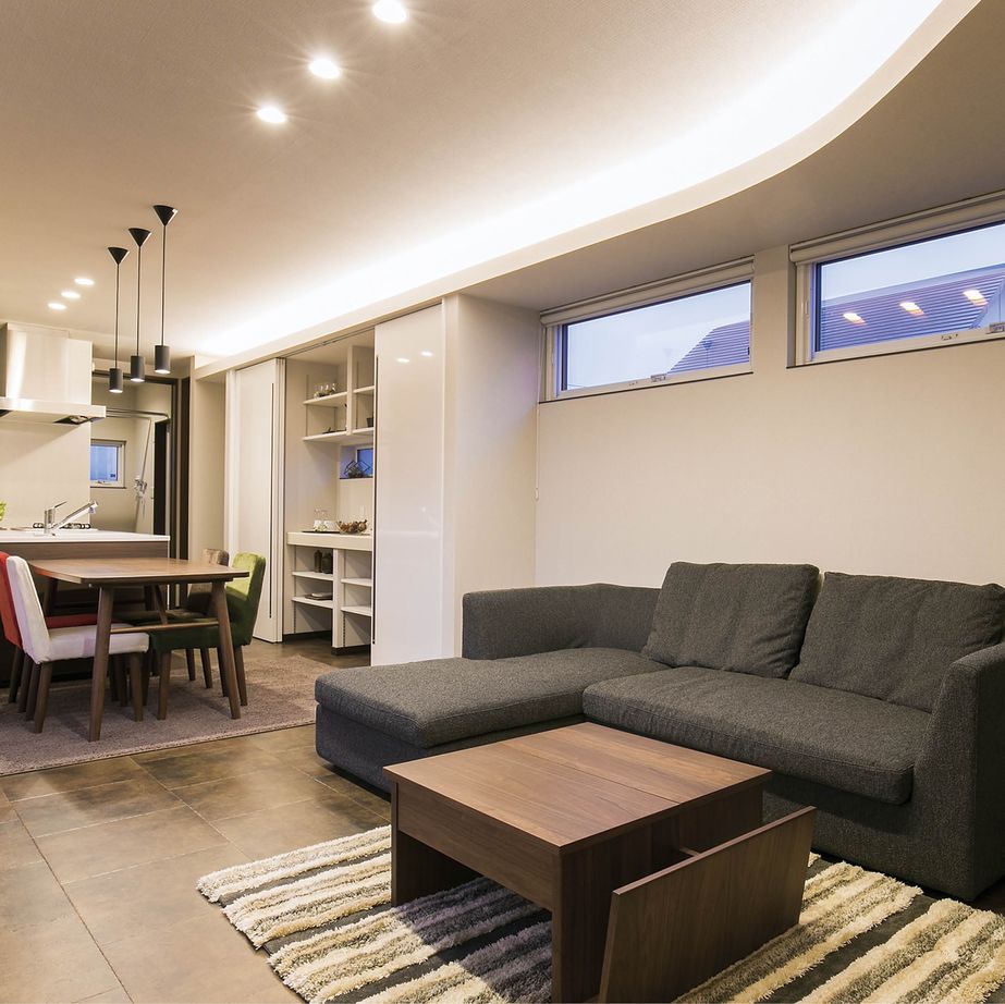 アーキテックプランニング 【2000～2499万円/間取図有/3LDK】中庭に面して開口が連続。内と外が一体となった家の建築実例画像4