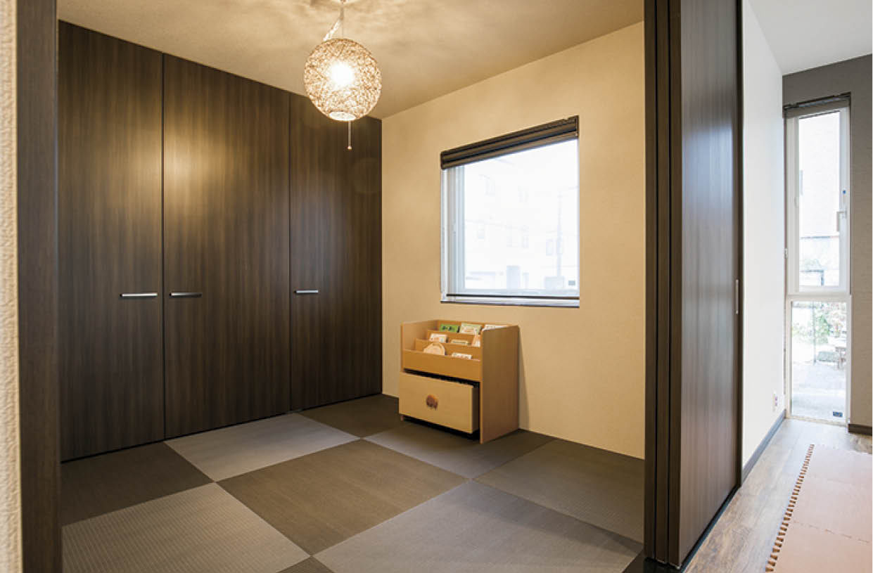 アーキテックプランニング 【2026万円/間取図有/4LDK】 テラスを囲む明るい開放感　ぐるりと回る回遊式で機能的の建築実例画像3