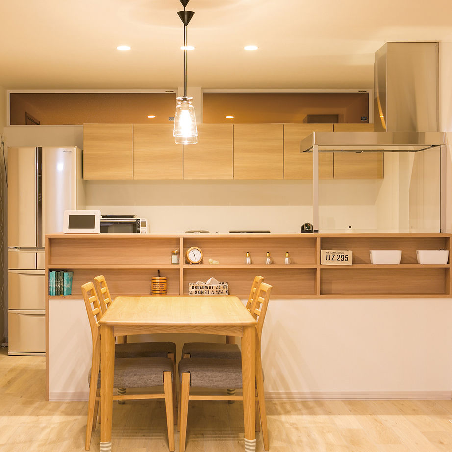 アーキテックプランニング 【1964万円/間取図有/4LDK】開放的な吹抜けリビング、機能性、デザイン性に優れたキッチンの建築実例画像3