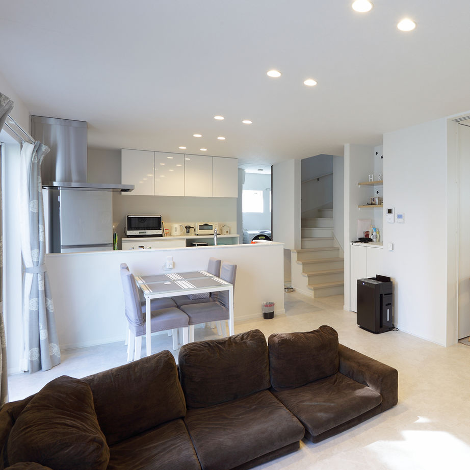 アーキテックプランニング 【1500万円～2000万円/間取図有/4LDK/35.5坪】20代で建てた家、ペットと暮らす家、収納豊富、全室床暖房の建築実例画像2