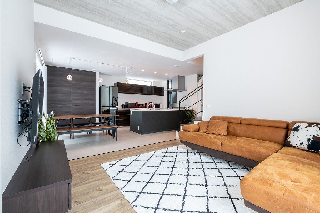 アーキテックプランニング 【2000～2499万円/間取図有/5LDK/二世帯住宅】ハイ天井やスキップフロア、6人で暮らす程よい距離感の住まいの建築実例画像2