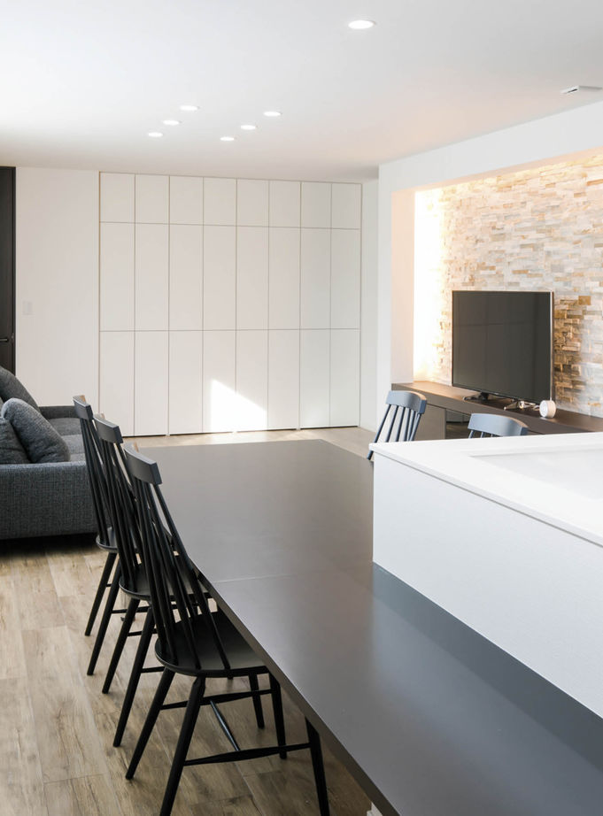 アーキテックプランニング 【3000万円～3500万円/二世帯住宅】 玄関は一緒。生活リズムを考え、上下階で住み分けた心地良い住まいの建築実例画像5