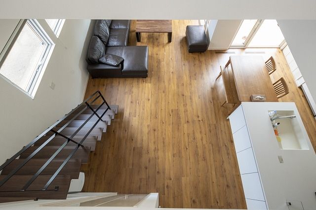 アーキテックプランニング 【2000～2499万円/間取有/4LDK】大きな窓から光がダイニングキッチンに降り注ぐ。収納豊富で使い勝手も抜群の建築実例画像7