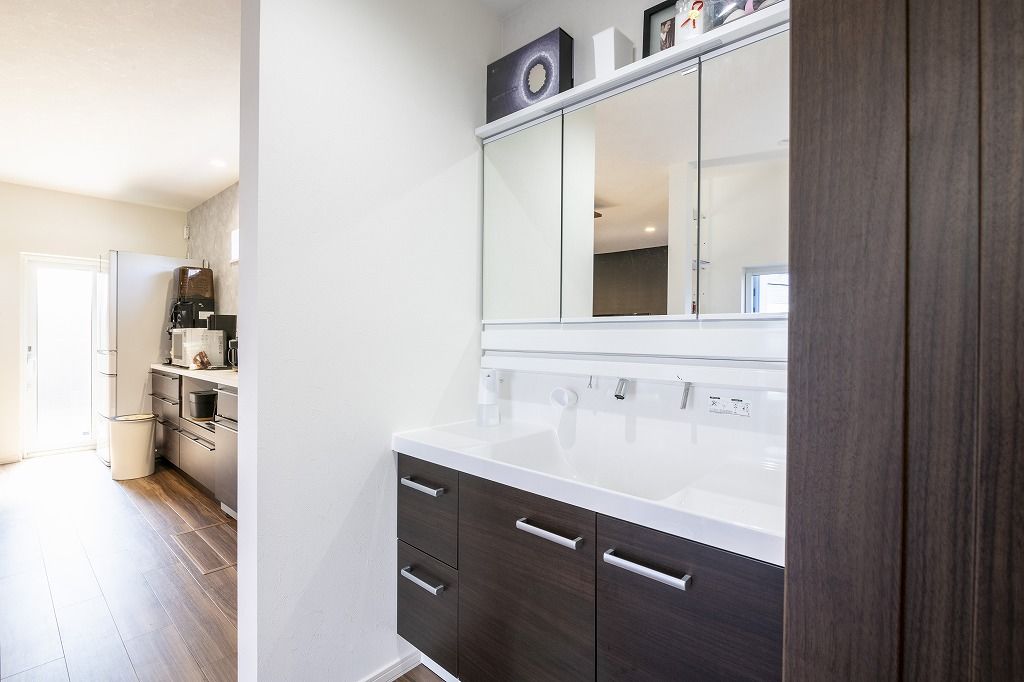 アーキテックプランニング 【2000～2499万円/間取図有/4LDK】曲線と直線が美しい。スキップフロア等随所にこだわりを詰め込んだ住まいの建築実例画像8