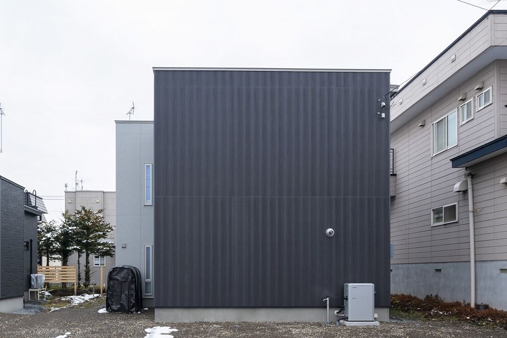 アーキテックプランニング 【2000～2499万円/間取図有/4LDK】趣味を満喫するブックステーション・愛犬が喜ぶドッグランテラスのある家の建築実例画像1