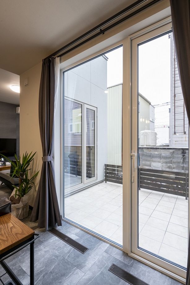 アーキテックプランニング 【2000～2499万円/間取図有/4LDK】趣味を満喫するブックステーション・愛犬が喜ぶドッグランテラスのある家の建築実例画像6