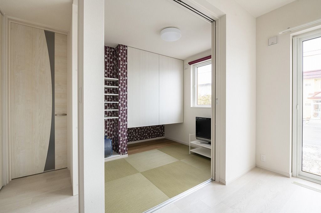 アーキテックプランニング 【2500～2999万円/間取図有/5LDK】カラーセレクトにこだわった、建替えで実現した二世帯住宅の建築実例画像4