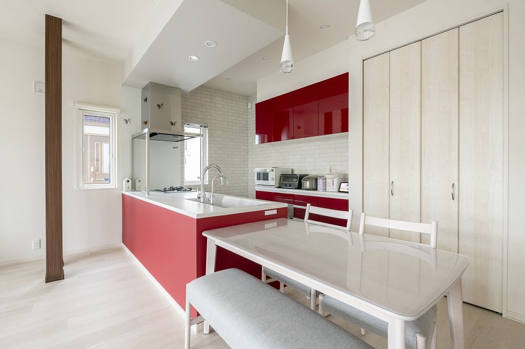 アーキテックプランニング 【2500～2999万円/間取図有/5LDK】カラーセレクトにこだわった、建替えで実現した二世帯住宅の建築実例画像5