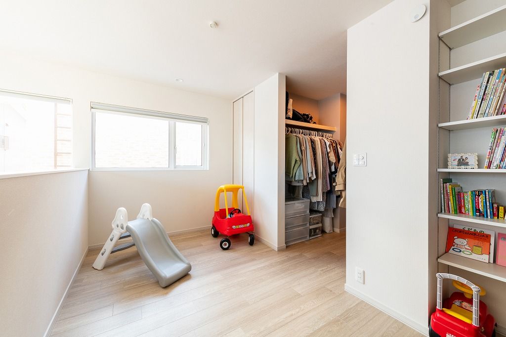 アーキテックプランニング 【2500～2999万円/間取図有/3LDK】吹き抜けやトリプルサッシの大きな窓、オープンスペースのある開放的な家の建築実例画像9