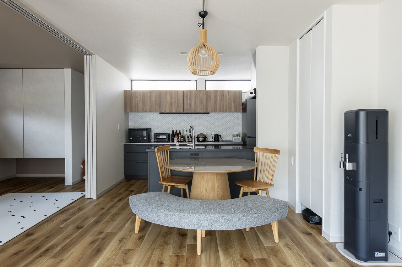 アーキテックプランニング 【2階建4LDK/3000～3500万円台/間取り図/35.57坪】30代で建てた家　Rの柔らかさと木目が彩るこだわりの空間の建築実例画像5