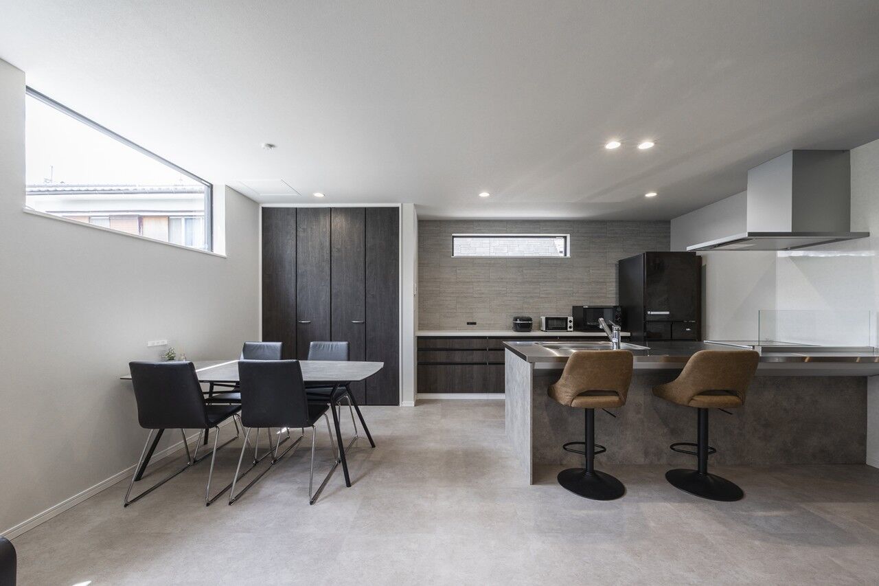 アーキテックプランニング グレートーンでまとめられた質感の美しさが際立つ住まいの建築実例画像5