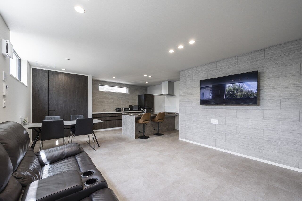 アーキテックプランニング グレートーンでまとめられた質感の美しさが際立つ住まいの建築実例画像6