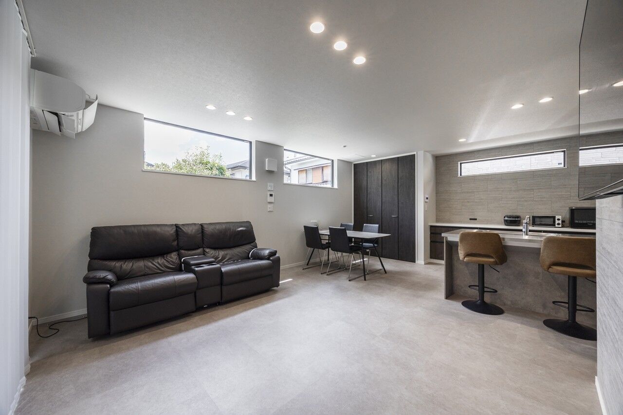 アーキテックプランニング グレートーンでまとめられた質感の美しさが際立つ住まいの建築実例画像7