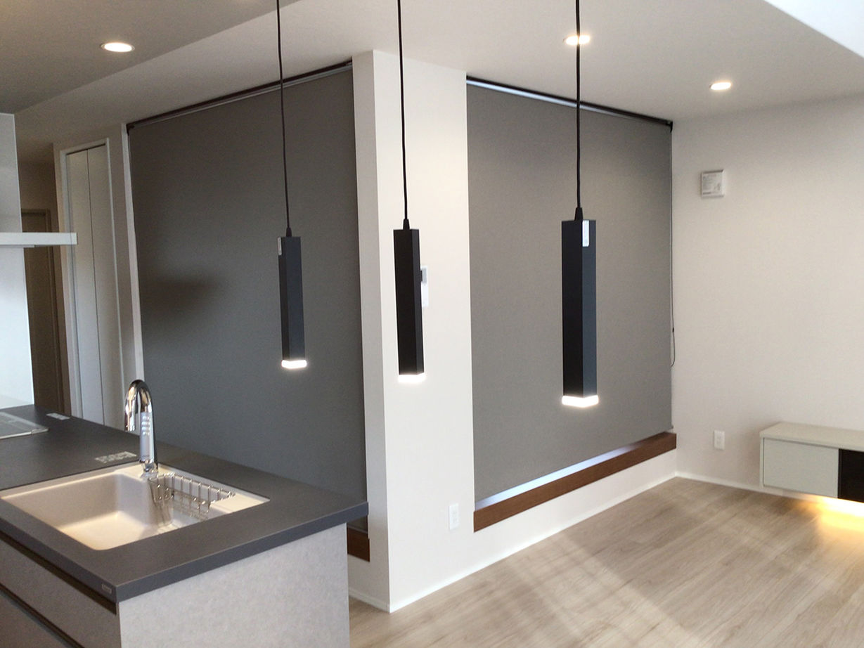 榎本建設 【2000万円台後半｜間取り図有】リビングに小上がりスペースがあり、人が集まって楽しく過ごす家の建築実例画像3