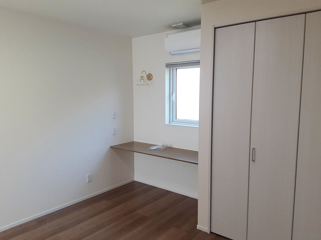 榎本建設 【2000万円台後半｜間取り図有】豪雪地帯のインナーガレージがあるナチュラルテイストの家の建築実例画像7