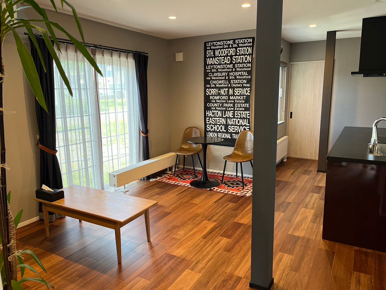 榎本建設 【2000万円台後半｜26.5坪｜間取り図有】おしゃれな夫婦が選んだ、ヴィンテージ風の輸入住宅の建築実例画像4