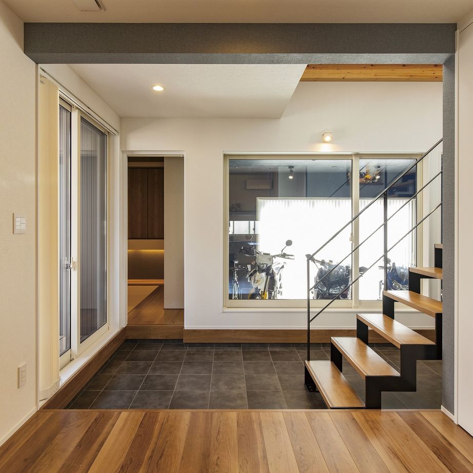 オネスティーハウス　石田屋 【ガレージハウス/間取図有】建築家と建てた電気を自給自足できる家の建築実例画像4