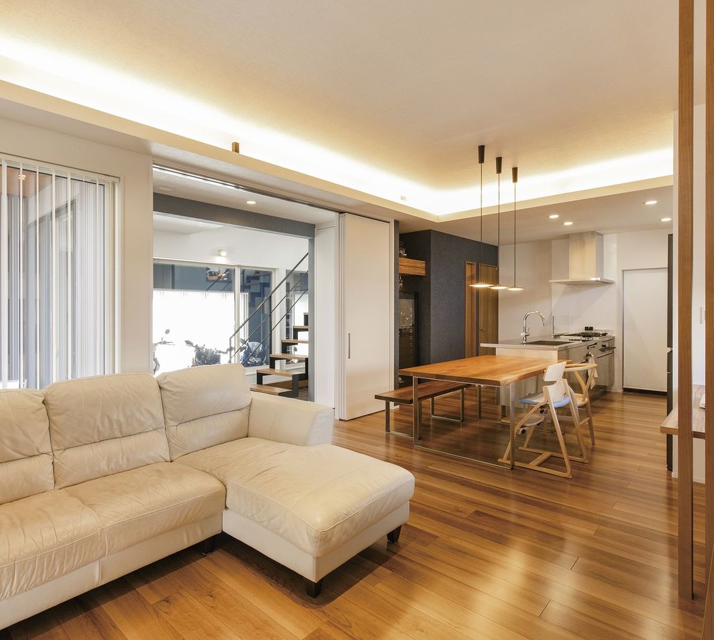 オネスティーハウス　石田屋 【ガレージハウス/間取図有】建築家と建てた電気を自給自足できる家の建築実例画像8