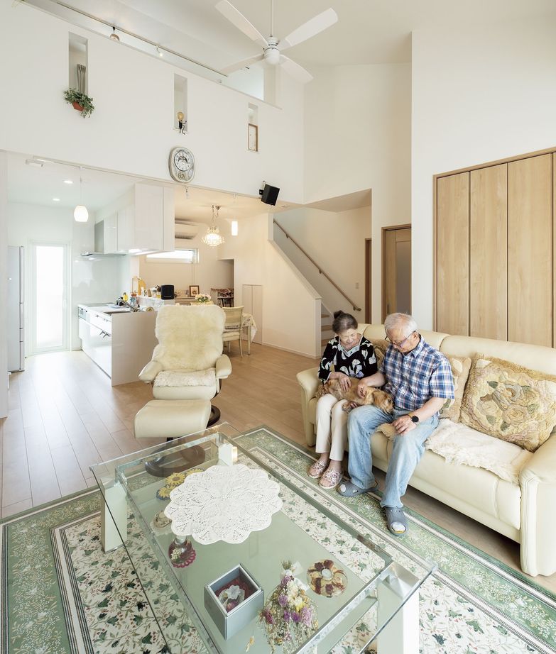 オネスティーハウス　石田屋 【平屋のような2階建/間取図有/太陽光蓄電池付】5月のカラッとした室温を年中キープ。朝起きた瞬間から快適な家の建築実例画像2