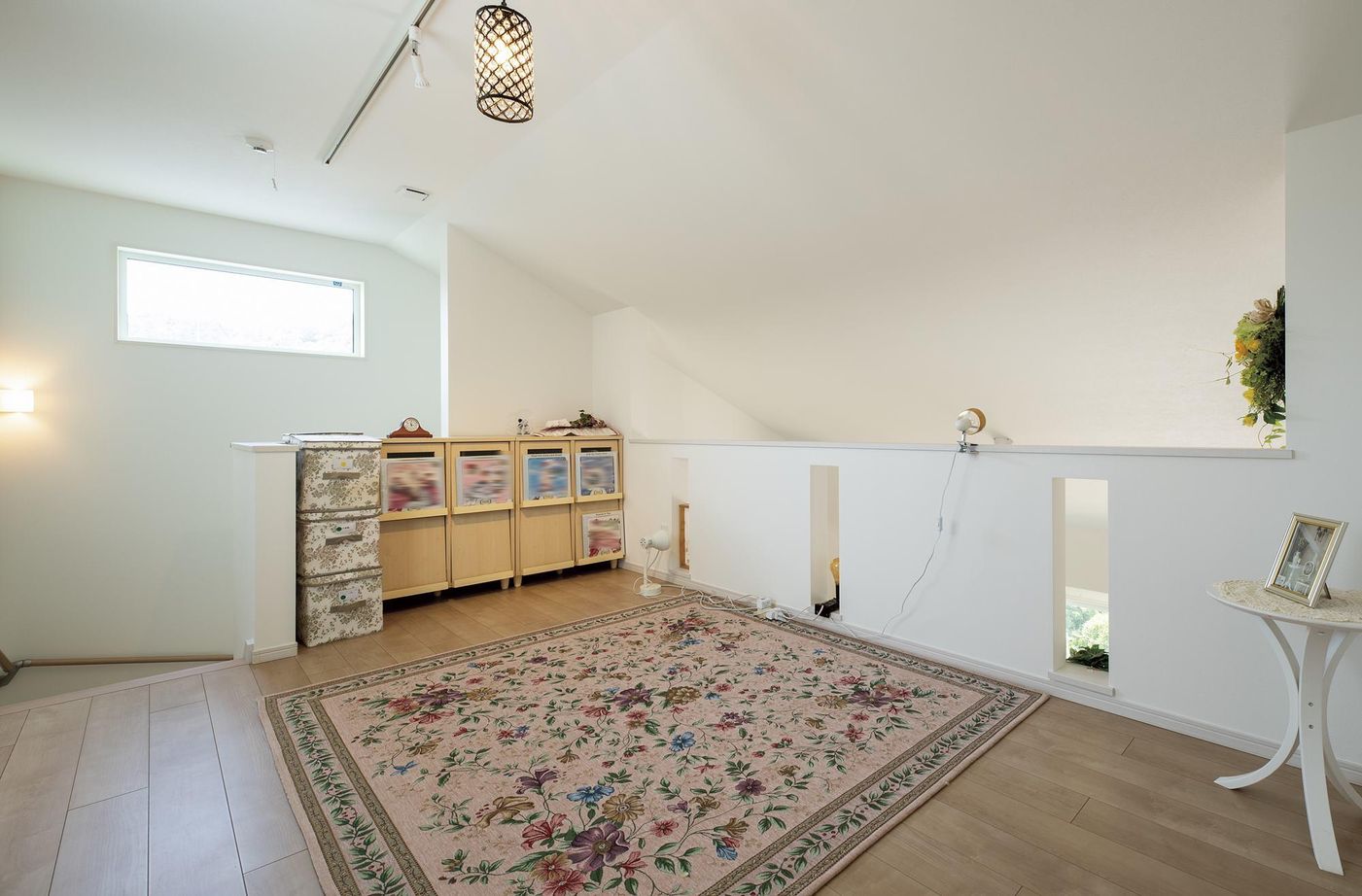 オネスティーハウス　石田屋 【平屋のような2階建/間取図有/太陽光蓄電池付】5月のカラッとした室温を年中キープ。朝起きた瞬間から快適な家の建築実例画像3