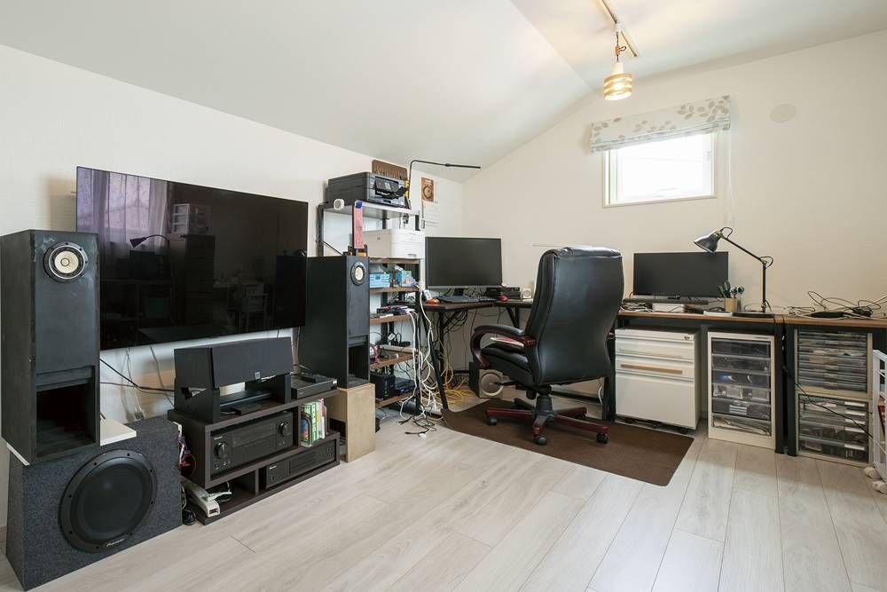 オネスティーハウス　石田屋 【平屋のような2階建/間取図有/太陽光蓄電池付】5月のカラッとした室温を年中キープ。朝起きた瞬間から快適な家の建築実例画像6