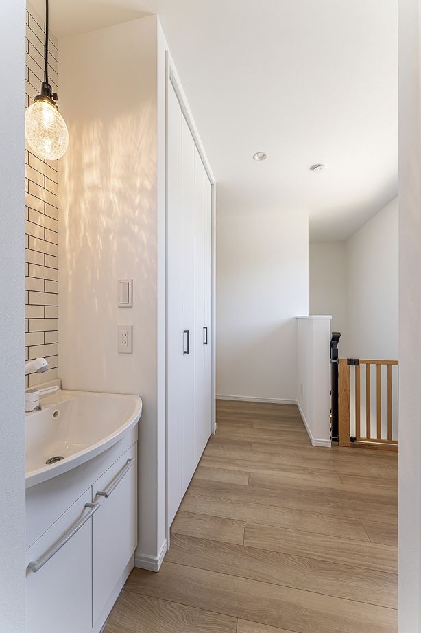 オネスティーハウス　石田屋 【大空間/リビング階段/35坪】テクノストラクチャーで叶える開放感。天井が高く、間仕切りの少ない住空間　の建築実例画像9